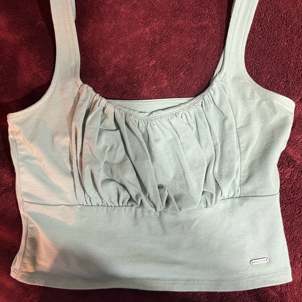green scrunched front hollister top